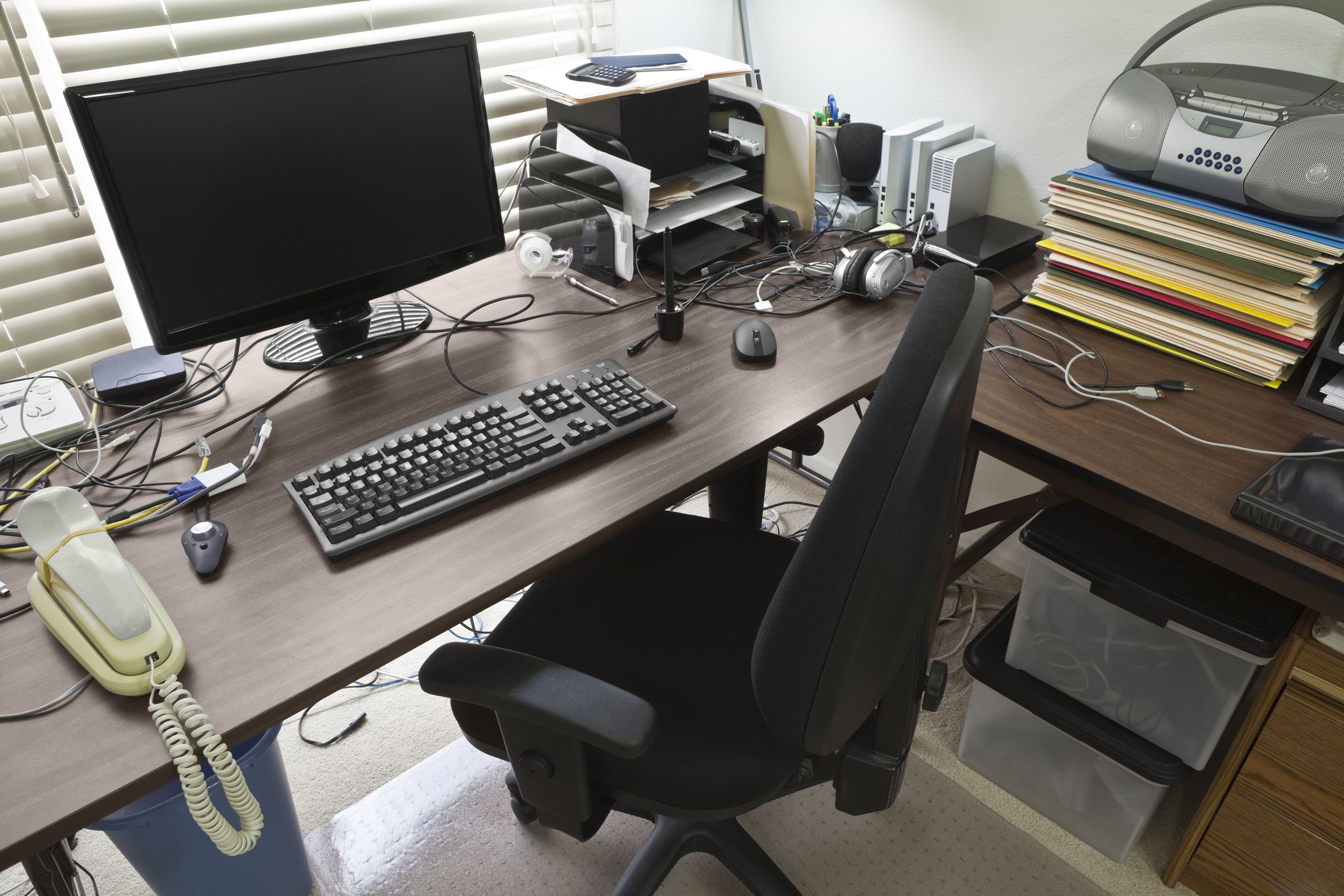rommelig bureau